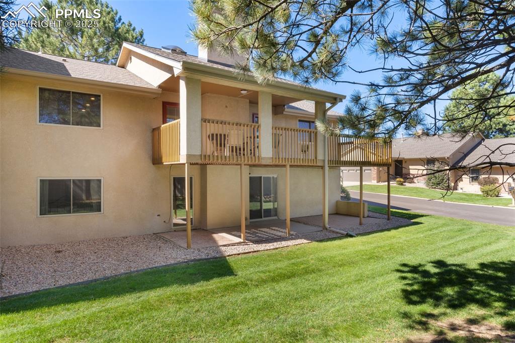 Old Broadmoor Road HOA includes exterior maintenance