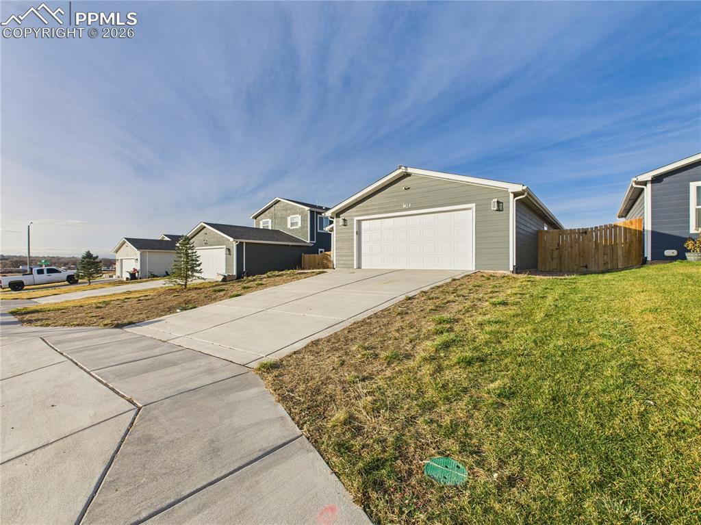 1424 Rivers Run Avenue photo 3