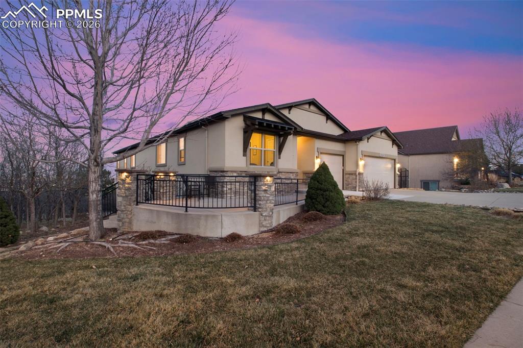 330 Lowick Drive photo 3