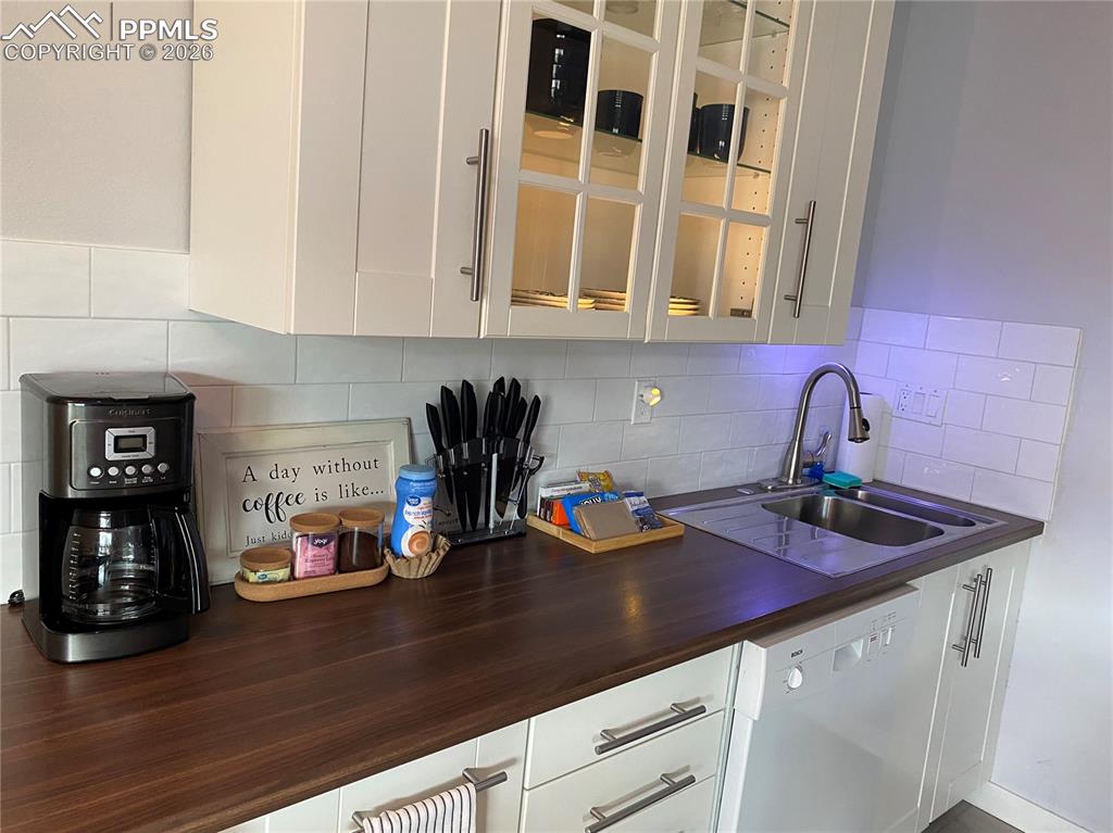 5030 El Camino Drive #6