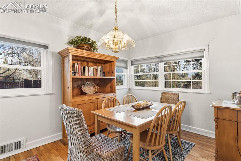 Main level full bathroom