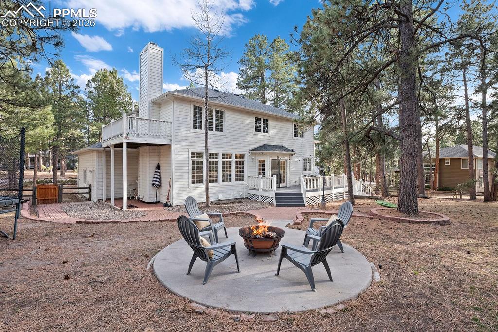 Fully Fenced Back Yard