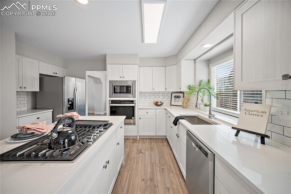 Plenty of counter and cabinet space. 