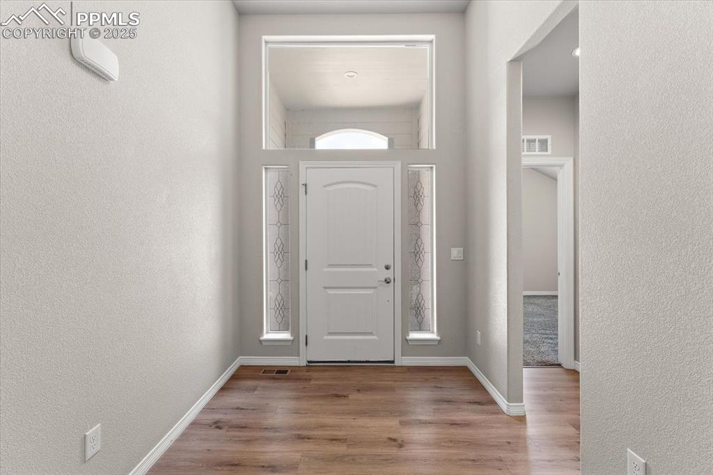 6886 Volga Drive photo 2