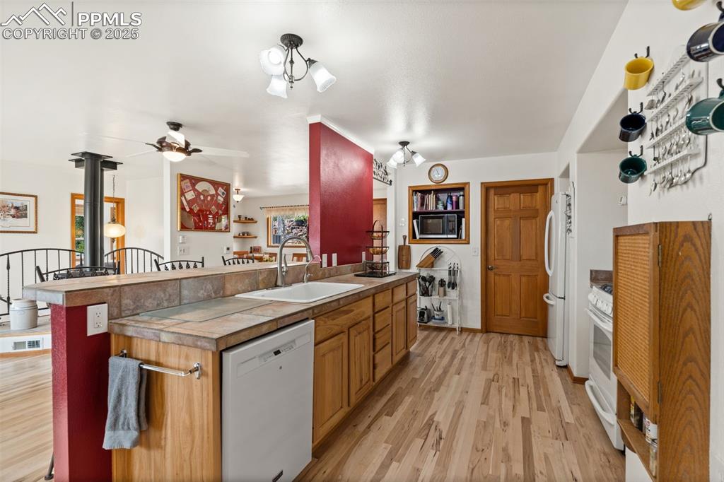 Deep Country Sink with Upgraded Faucet and Filtered Water Dispenser 