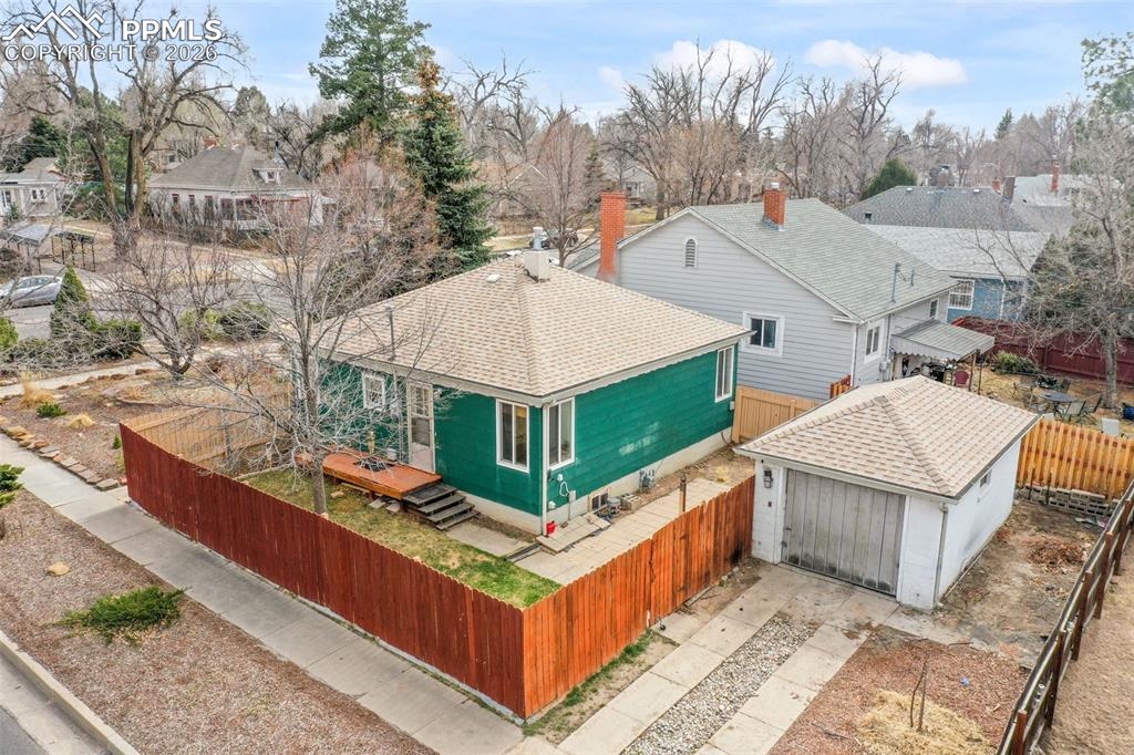 1134 N Cedar Street photo 3