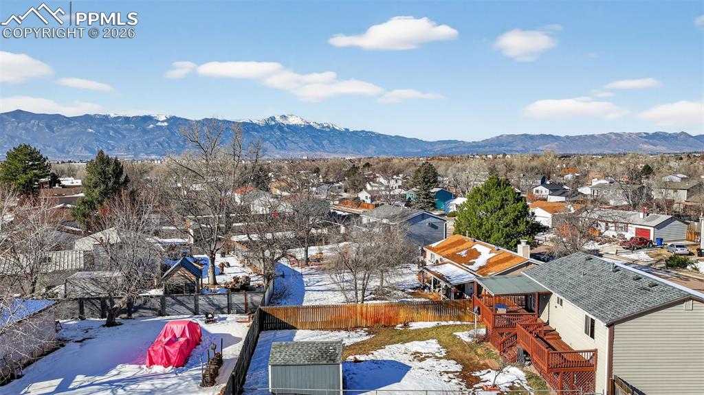 Stellar mountain views from the generously sized backyard