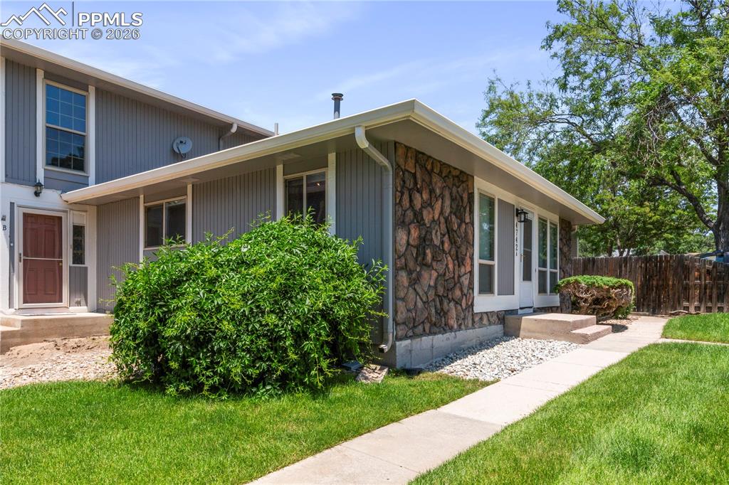 4742 Villa Circle #A photo 3