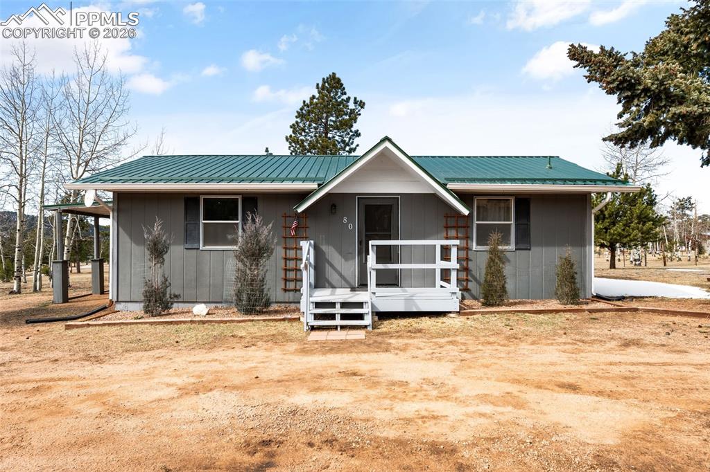 80 Kinnikinnick Drive