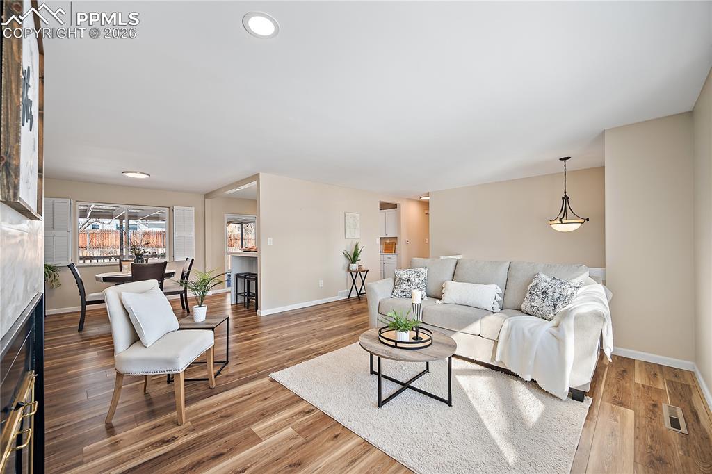 Open concept, easy entertaining. 