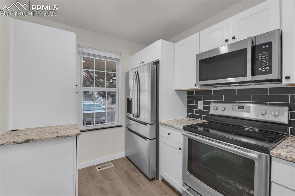 532 Shady Crest Circle photo 3