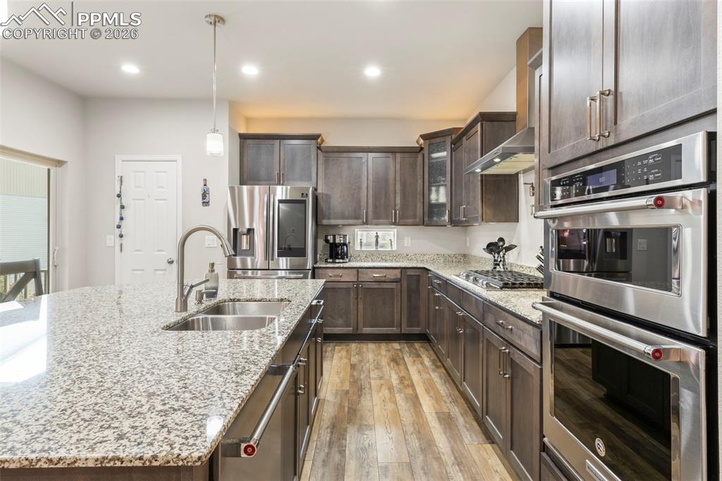 6712 Golden Briar Lane