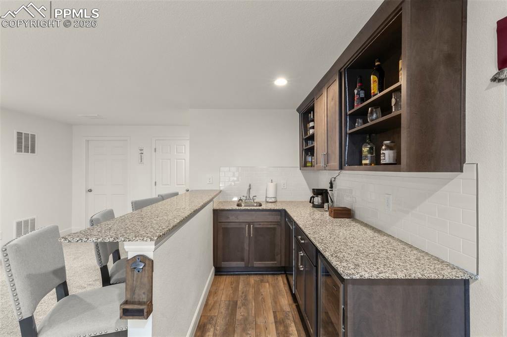 6712 Golden Briar Lane