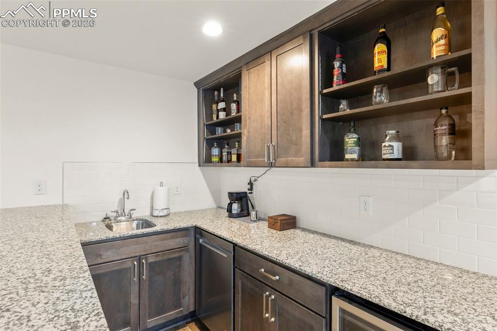 6712 Golden Briar Lane