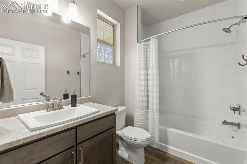 6712 Golden Briar Lane