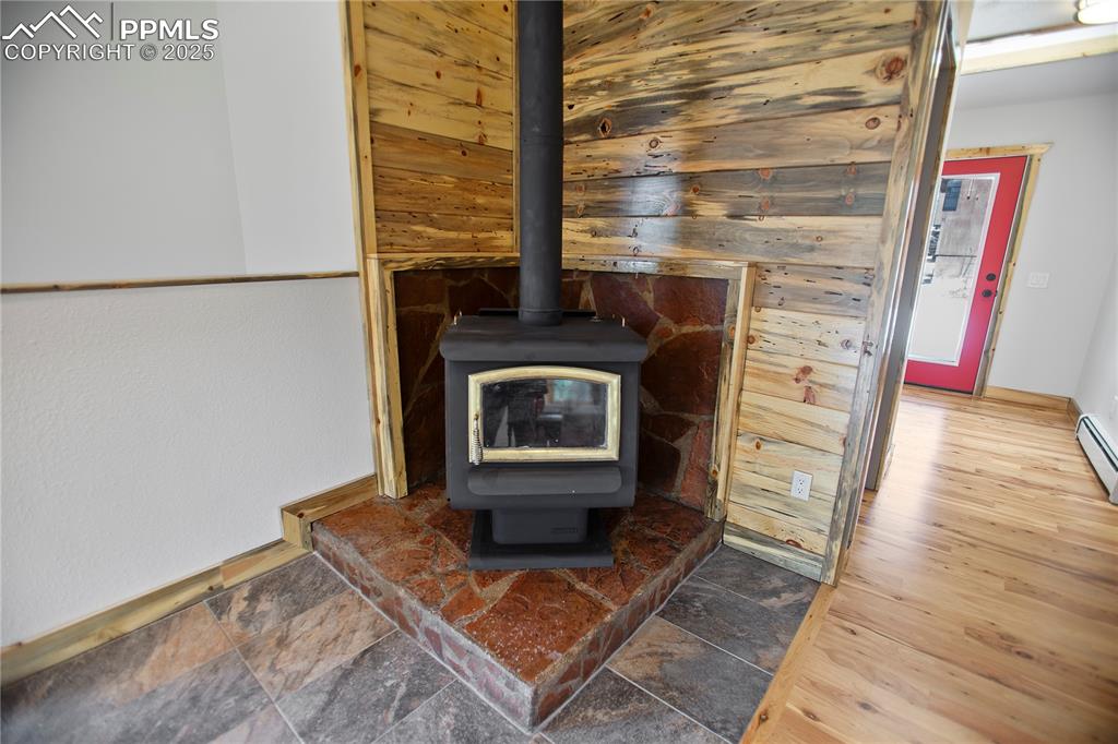 Wood burning stove