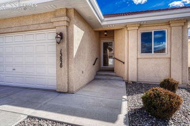 Stucco exterior Patio Home boasts low maintenance!