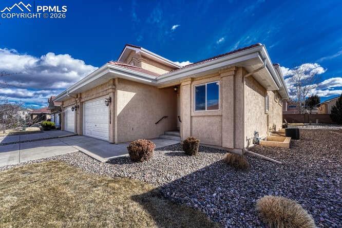 End Unit with lots of space