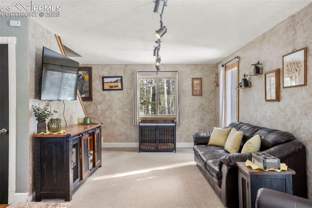 4076 Omer Lane photo 3