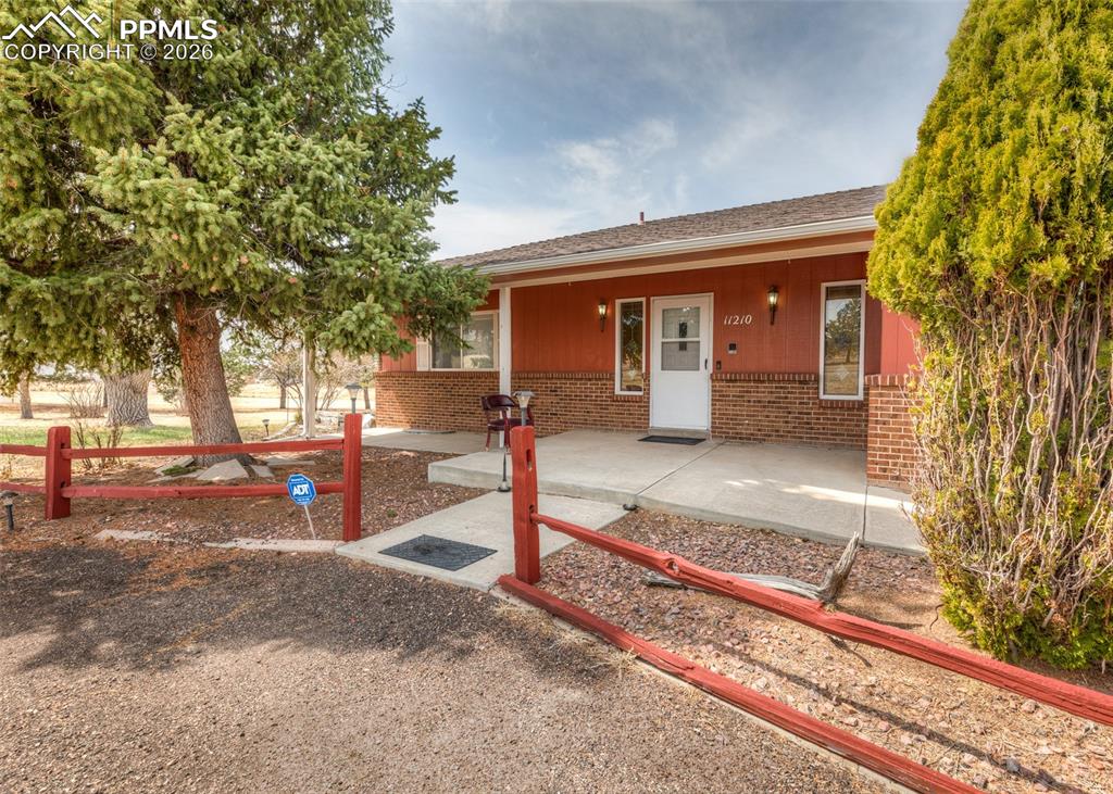 11210 Eggar Drive photo 2