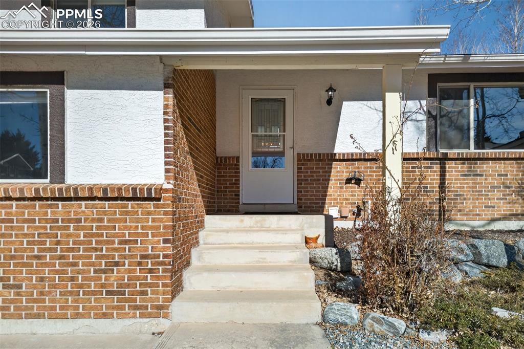 5262 Smokehouse Circle photo 2