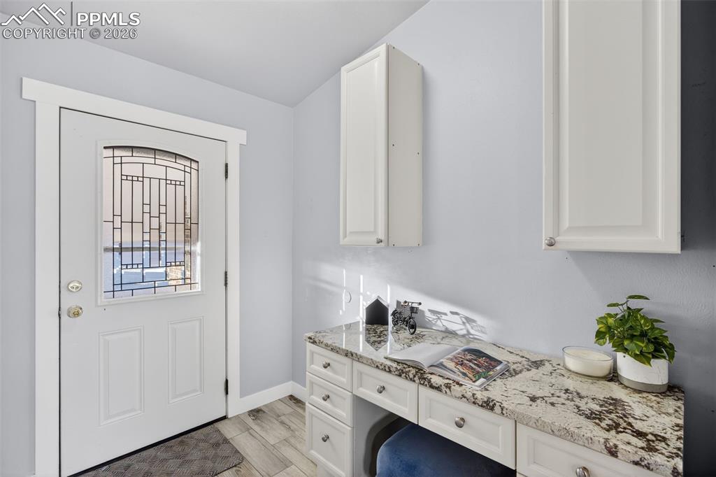 5262 Smokehouse Circle photo 3