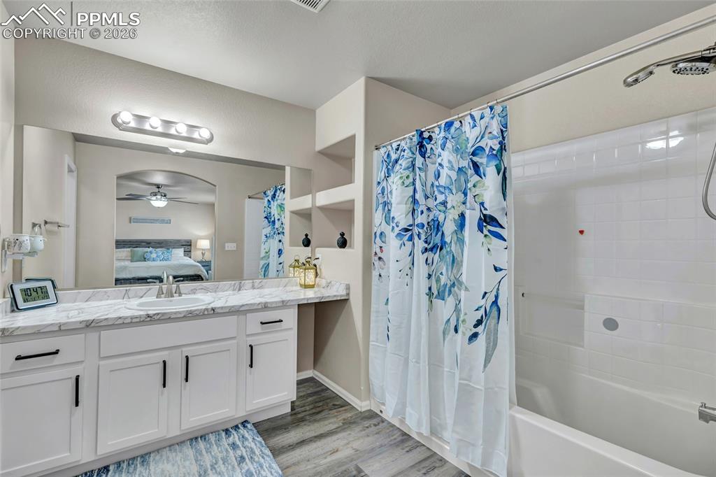 Master Bath - double vanity & built-ins