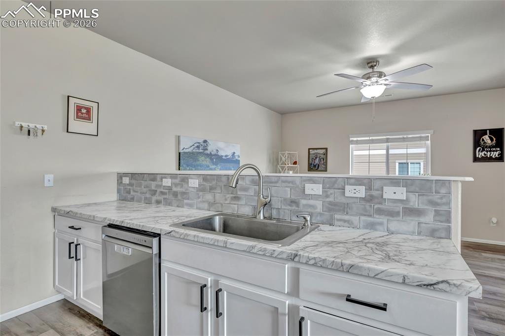 All new stainless steel kitchen appliances & pantry