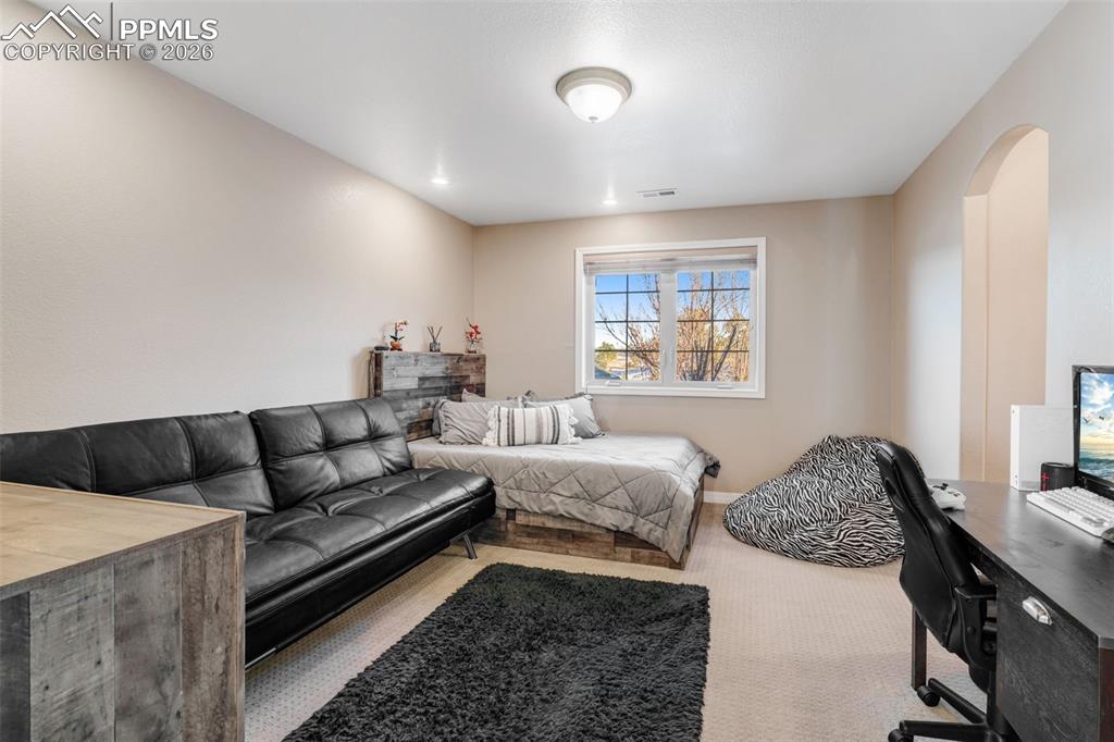 Upper Bedroom 2 w/J&J Bath