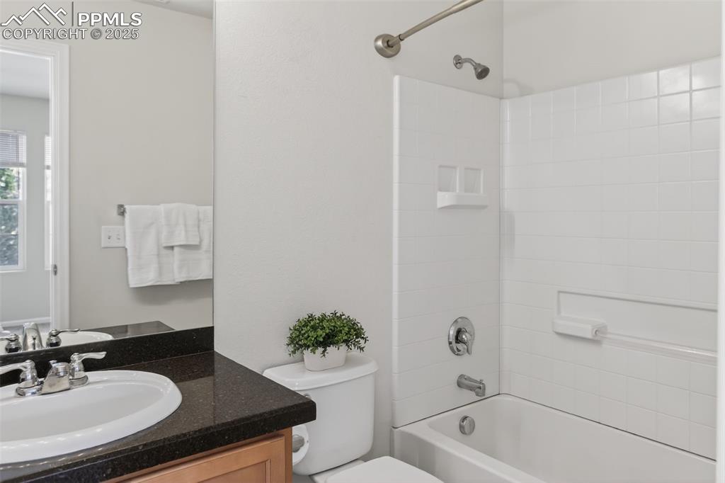 Second of 2 en-suite bathrooms!