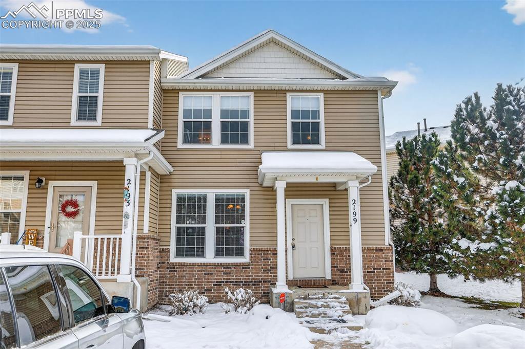 Beautifully upgraded end unit townhome!