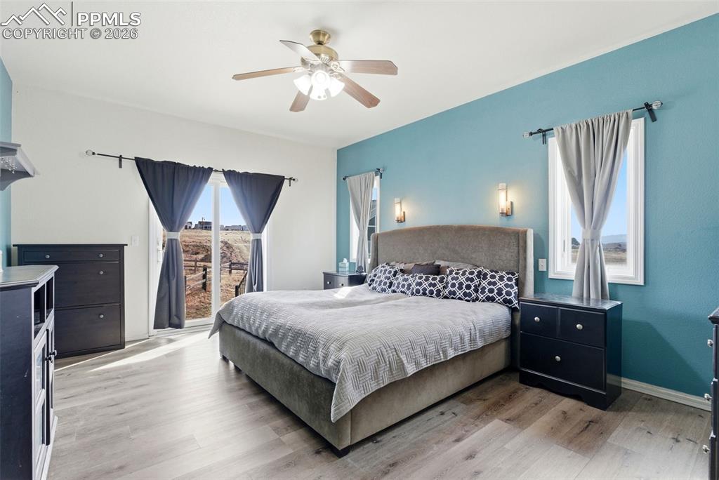 Oversized master bedroom 21 x 12 with walk out to patio yard