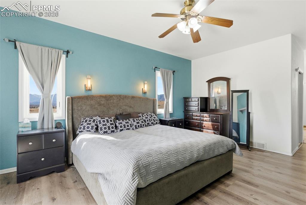 Oversized master bedroom 21 x 12