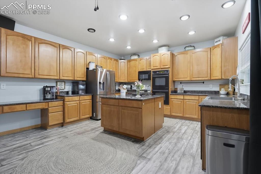 Extensive storage with household organizational center