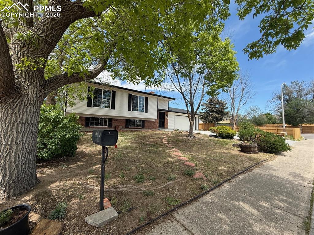 4770 Newton Drive photo 2