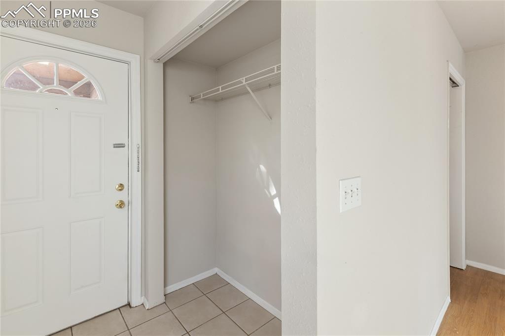 Entrance to garage / laundry / powder room