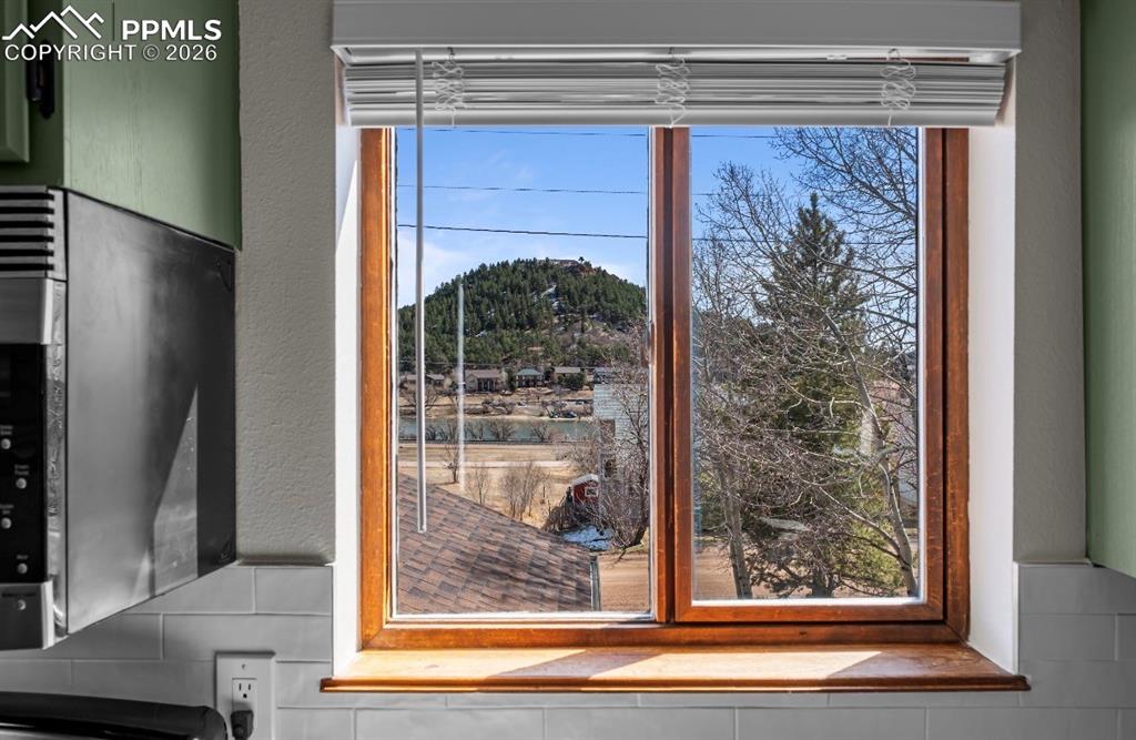 320 Columbine Road photo 3