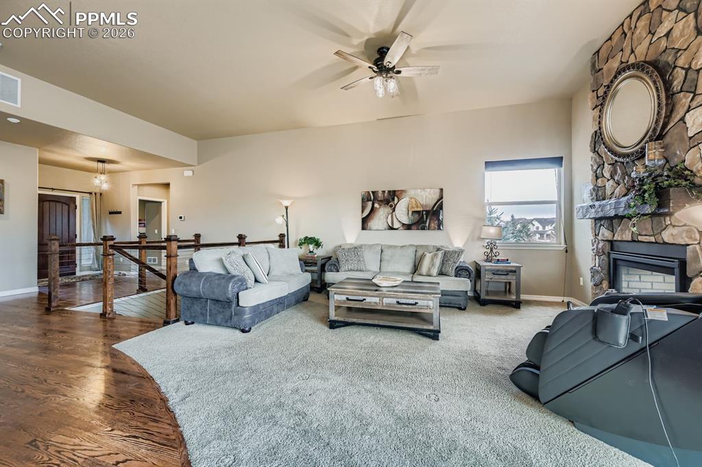 Spacious living room