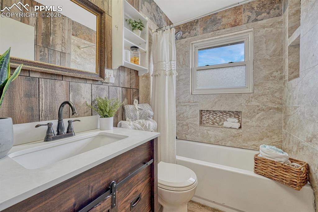 Full bath on south side of the home