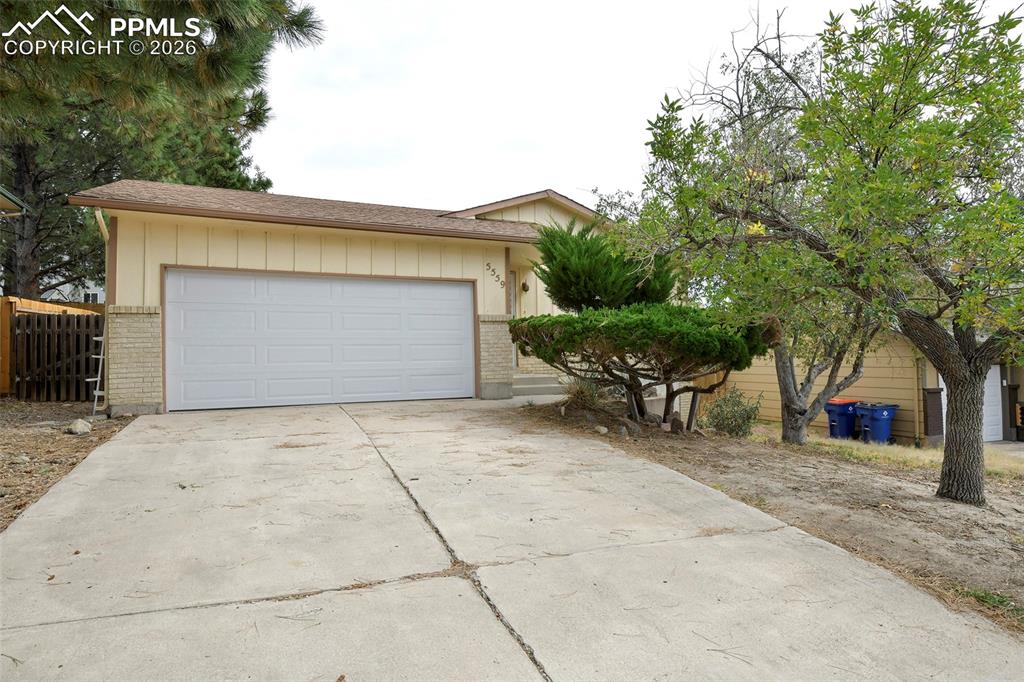 5559 Descanso Circle