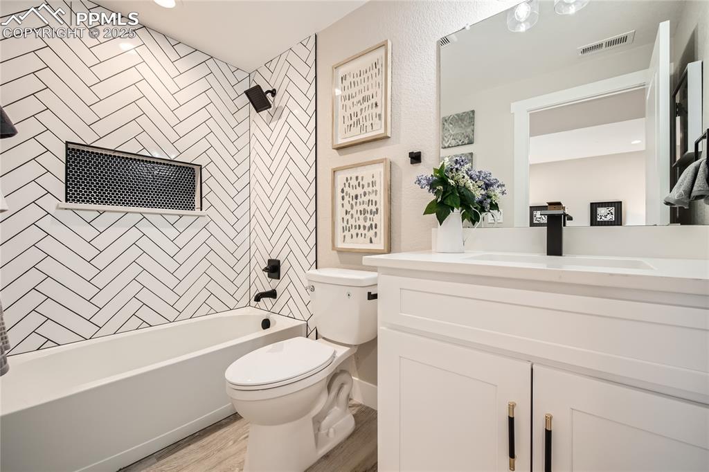 And here's the spacious primary/ ensuite bathroom!