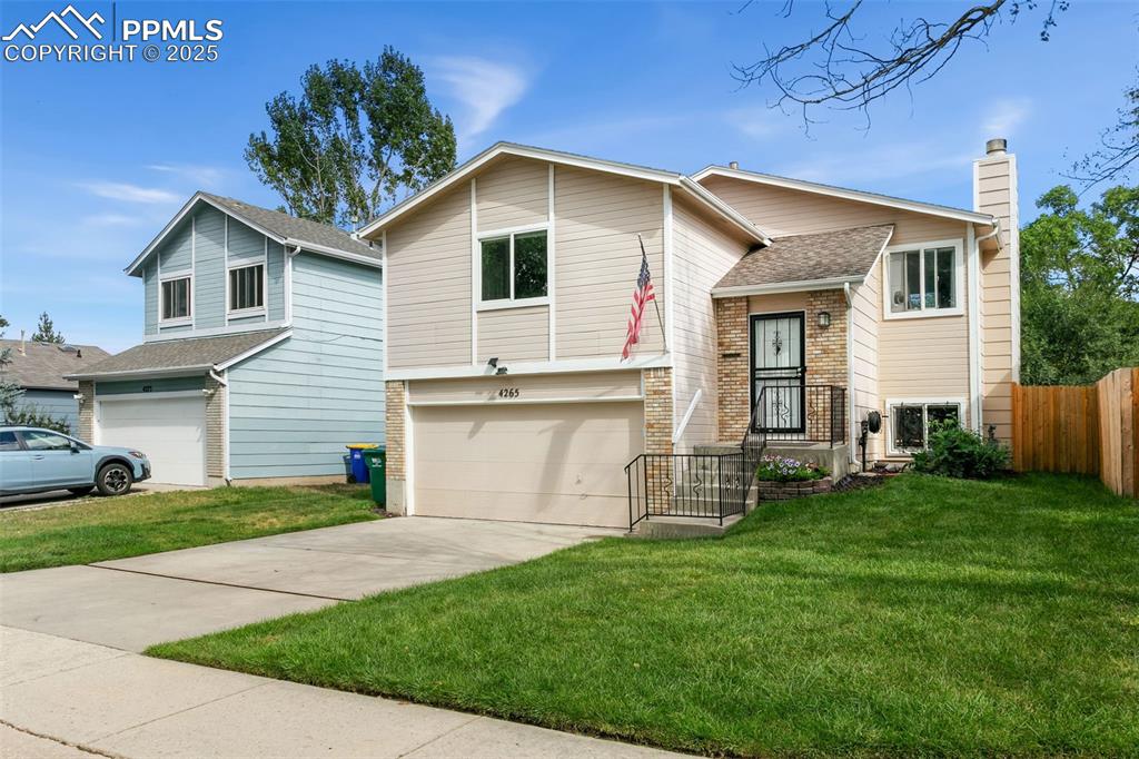 4265 Dolphin Circle photo 2