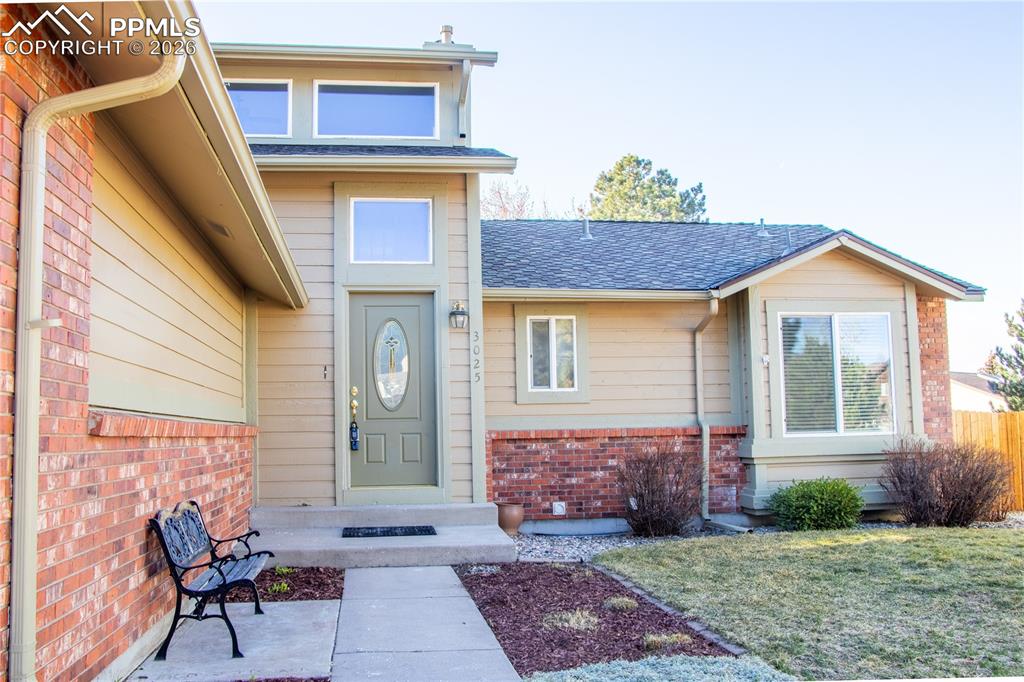 3025 Commodore Drive photo 3