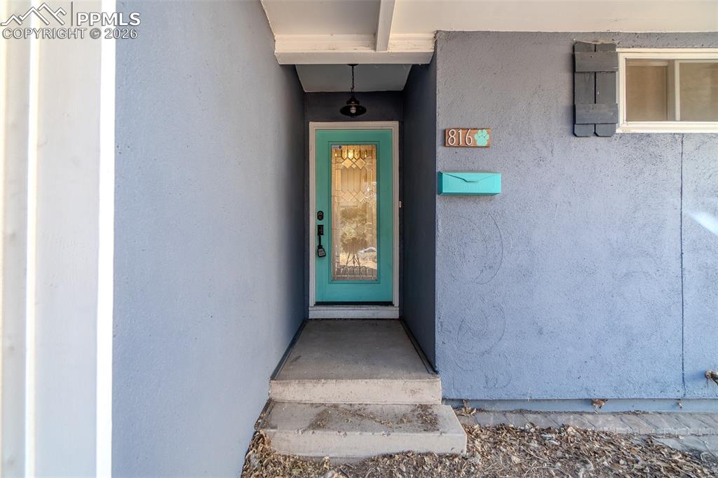 816 S Circle Drive photo 3