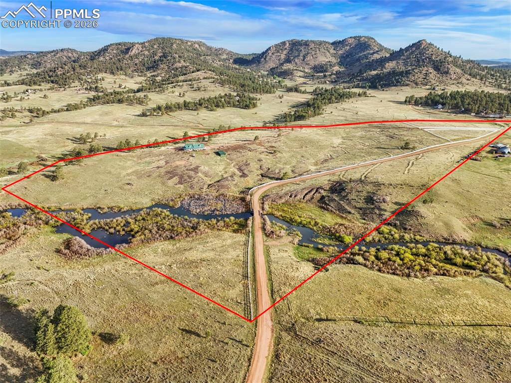 Property Lines are Approximate and not a survey