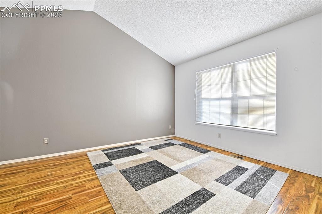 Primary Bedroom - Upper Level