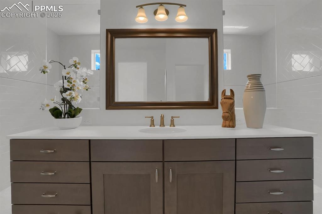 Same floorplan, different house to provide visual