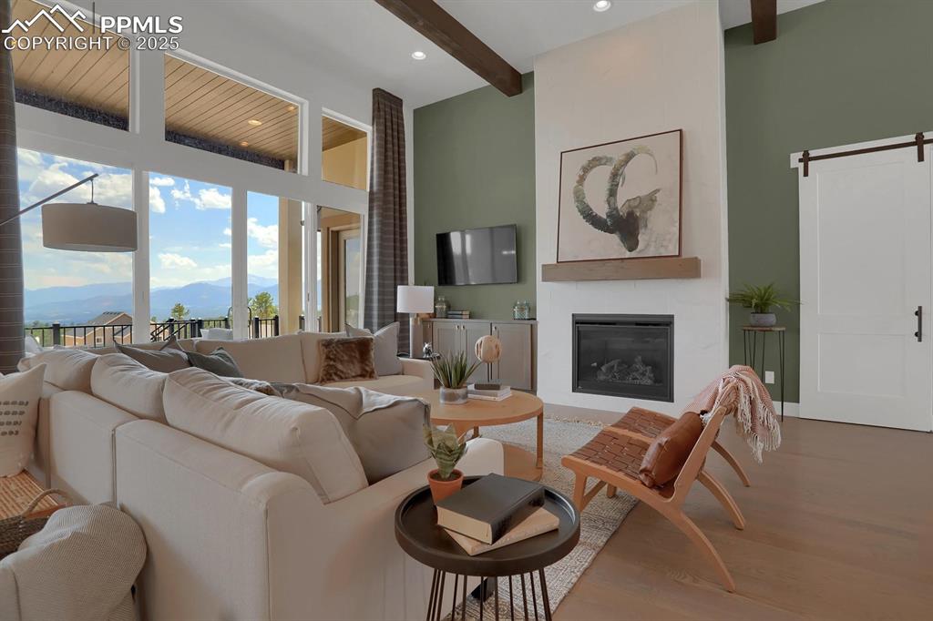 Same floorplan, different house to provide visual