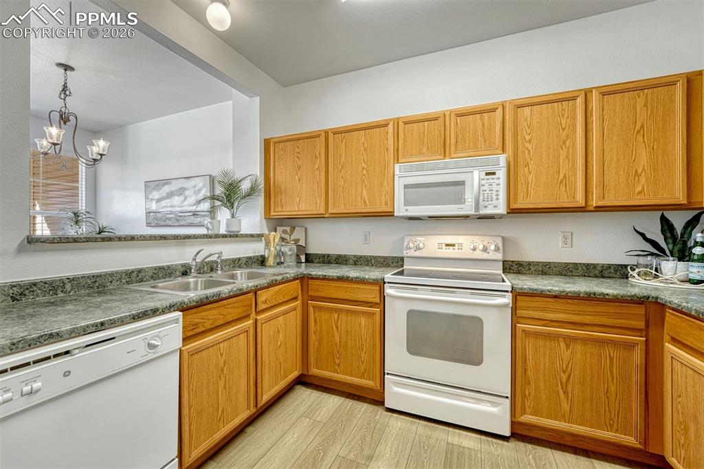 1768 Reilly Grove photo 3