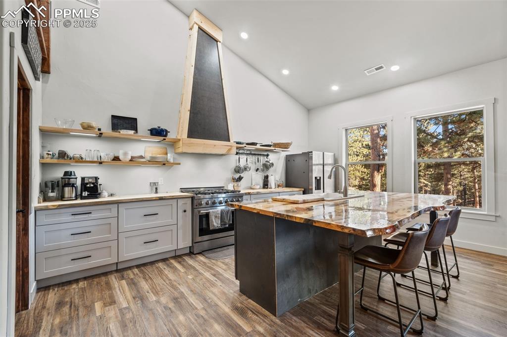 2270 Pikes Peak Drive